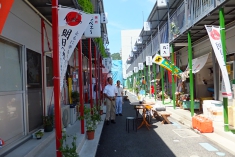 ２０１２年８月１日　東北視察　１枚は復興商店街の写真.JPG